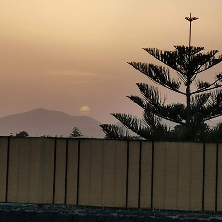 Villa Juanita, Puerto Del Carmen, Lanzarote Тиас Экстерьер фото